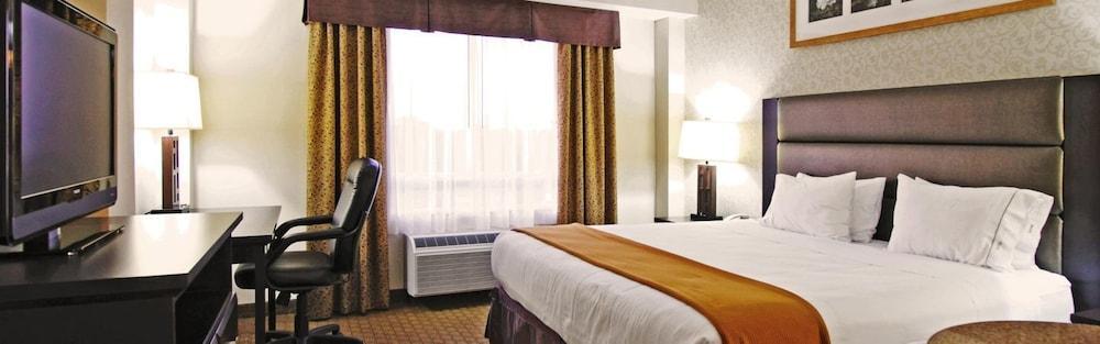 Holiday Inn Express Hotel & Suites Ottawa Airport By Ihg Dış mekan fotoğraf