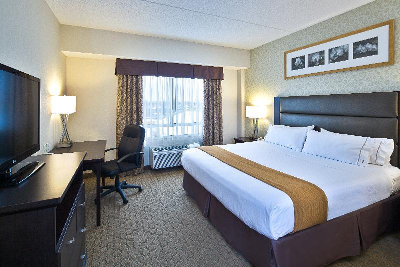 Holiday Inn Express Hotel & Suites Ottawa Airport By Ihg Dış mekan fotoğraf