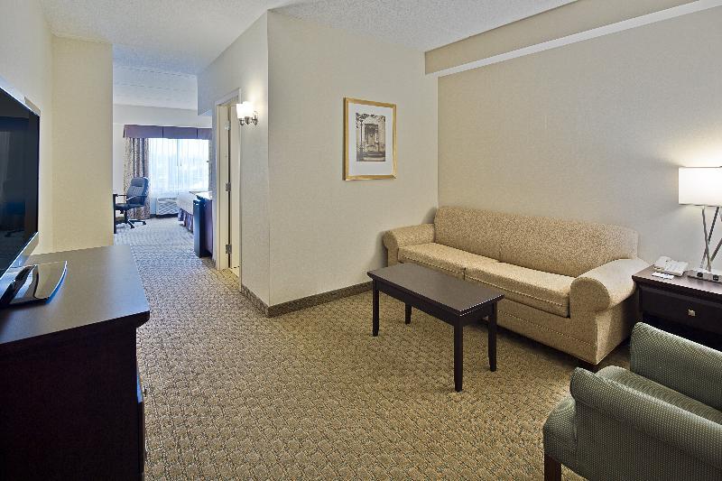 Holiday Inn Express Hotel & Suites Ottawa Airport By Ihg Dış mekan fotoğraf