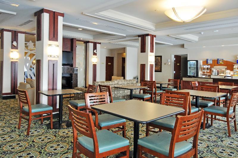 Holiday Inn Express Hotel & Suites Ottawa Airport By Ihg Dış mekan fotoğraf