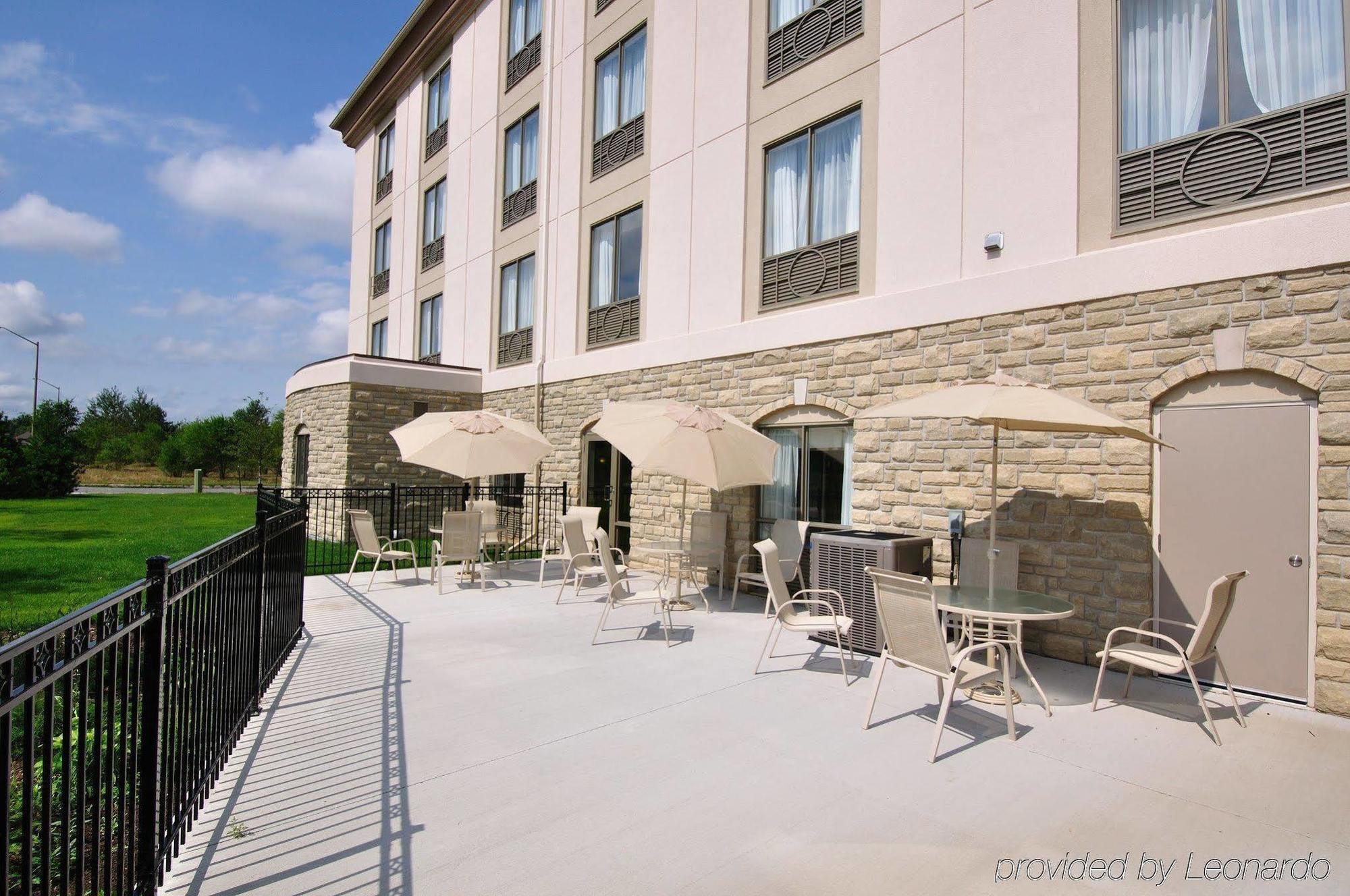 Holiday Inn Express Hotel & Suites Ottawa Airport By Ihg Dış mekan fotoğraf
