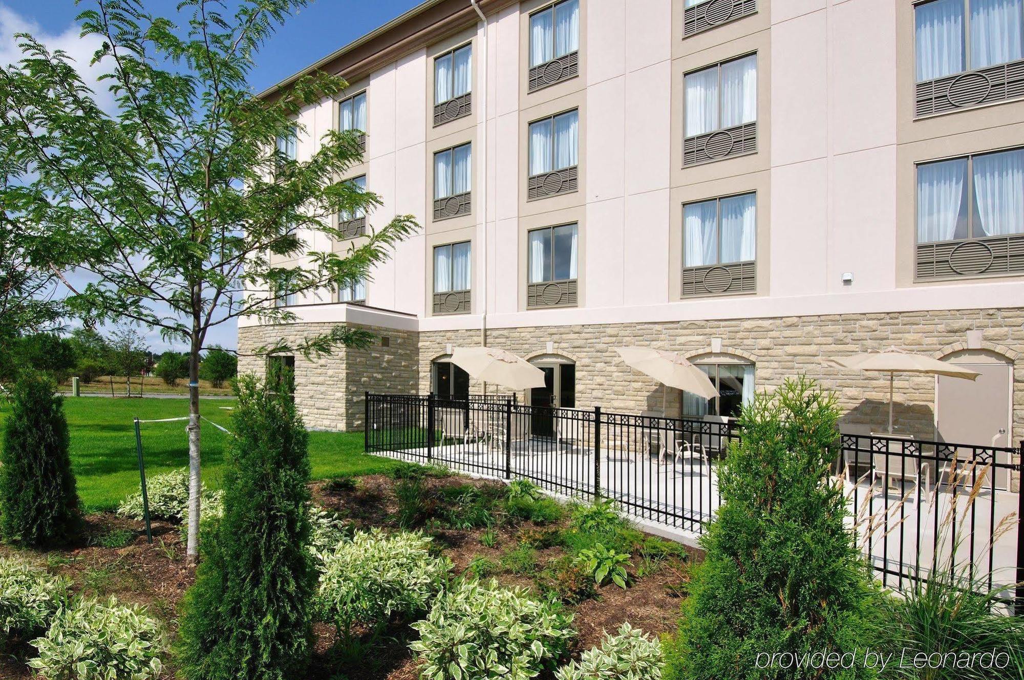 Holiday Inn Express Hotel & Suites Ottawa Airport By Ihg Dış mekan fotoğraf