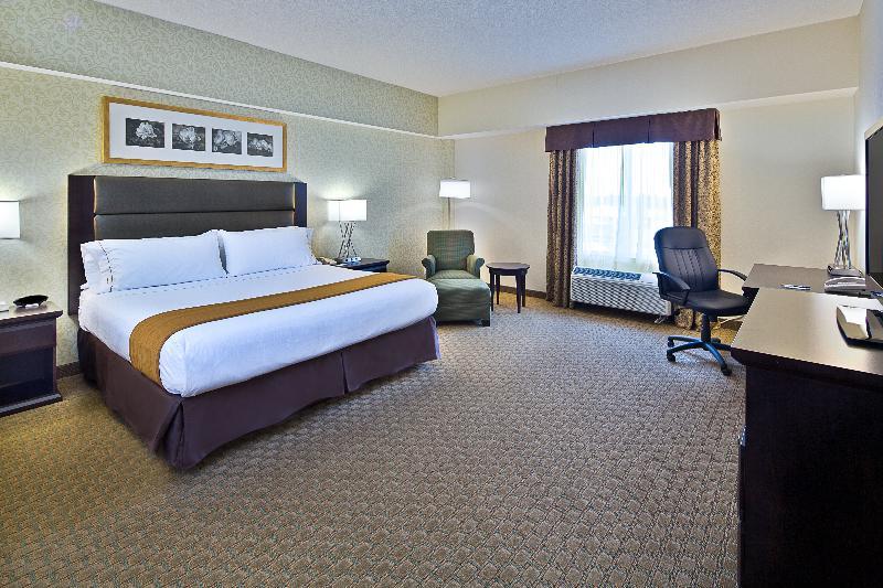 Holiday Inn Express Hotel & Suites Ottawa Airport By Ihg Dış mekan fotoğraf